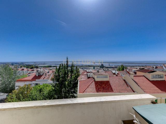 Apartamento venda em Via Rara, Santiago Dos Velhos
