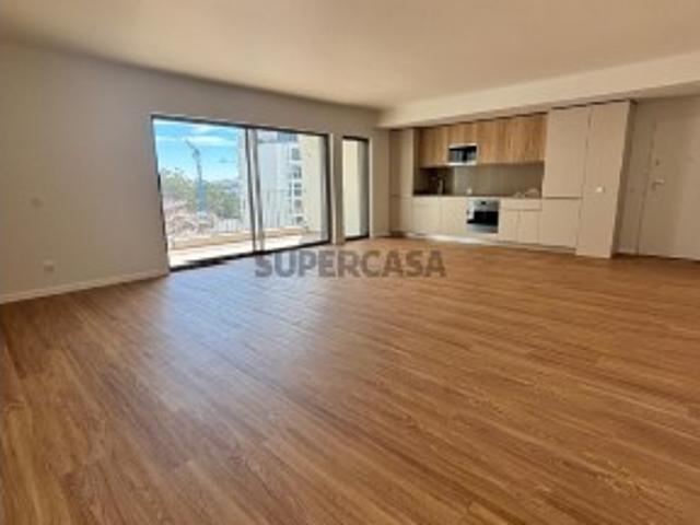 Casa venda em Santo António dos Cavaleiros e Frielas, Loures