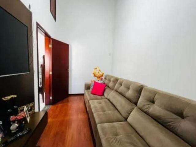 Casa venda em Região Imediata de Taubaté-Pindamonhangaba, Região Metropolitana do Vale do Paraíba e Litoral Norte