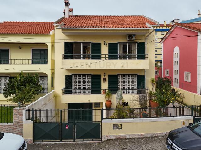 Casa venda em Mem Martins, Sintra