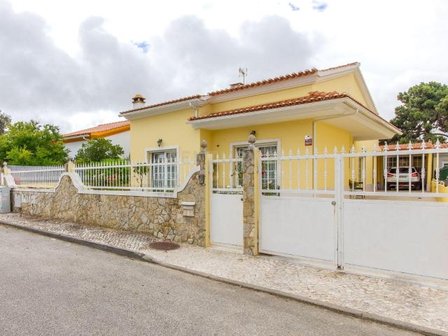 Casa venda em Azeitão (São Lourenço e São Simão), Setúbal