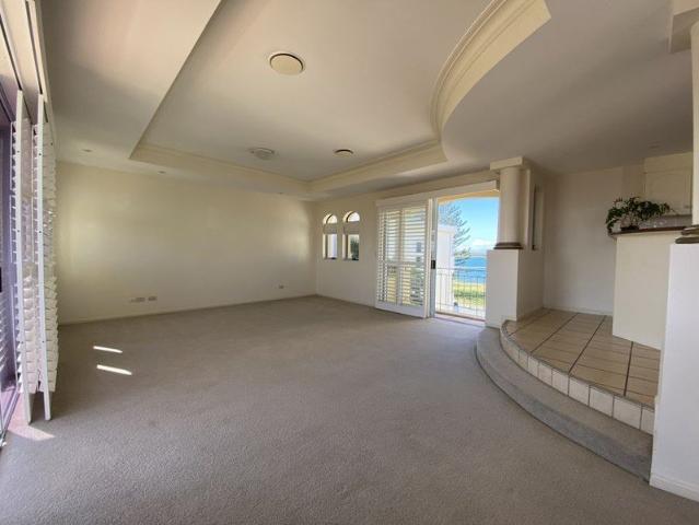 Apartment for rent in Runaway Bay, Gold Coast City