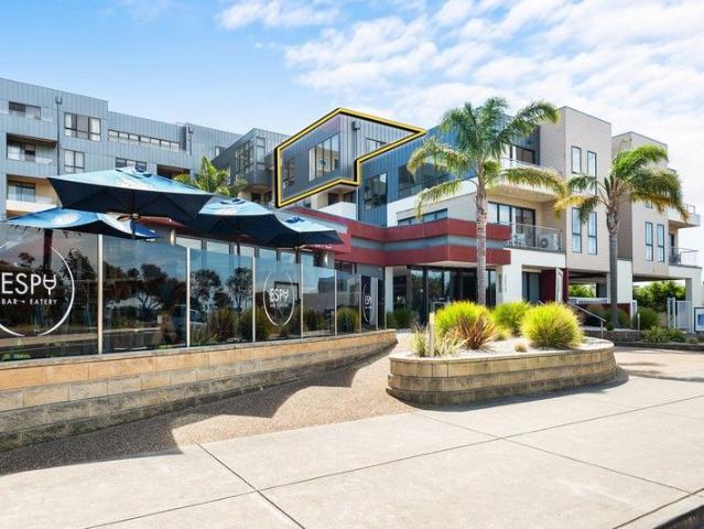 Apartment for sale in Lakes Entrance, Victoria