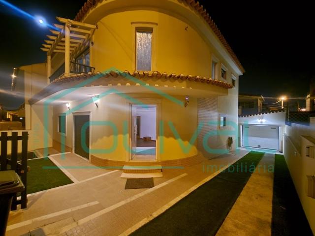 Casa venda em Portela da Azóia, Santiago Dos Velhos
