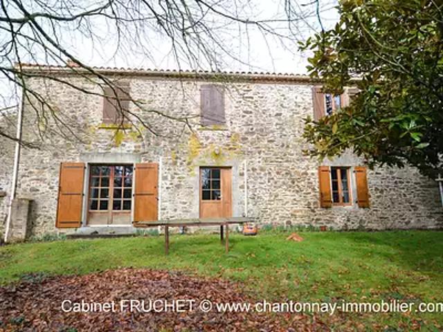 Maison vente à La Roche-sur-Yon, Les Essarts