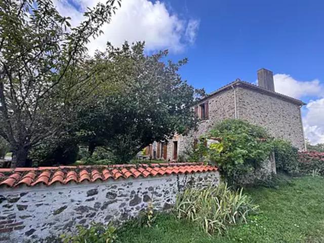 Maison vente à La Roche-sur-Yon, Les Essarts