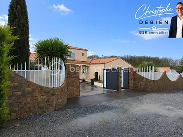 Maison vente à Les Essarts, Essarts-en-Bocage
