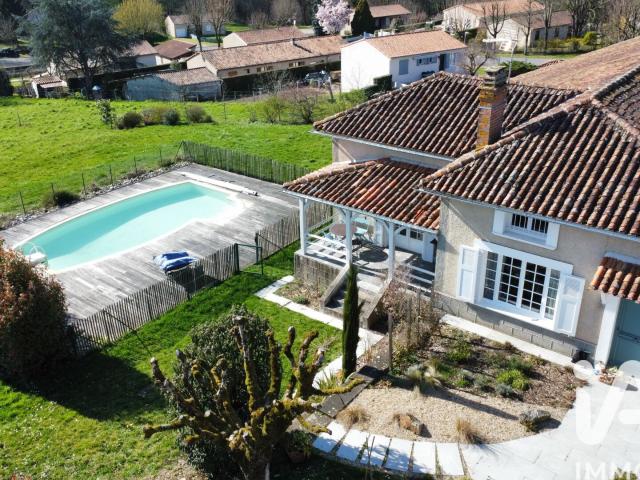 Maison vente à Confolens, Nouvelle-Aquitaine
