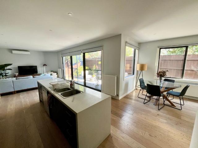 Room for rent in Camerons Creek, Victoria