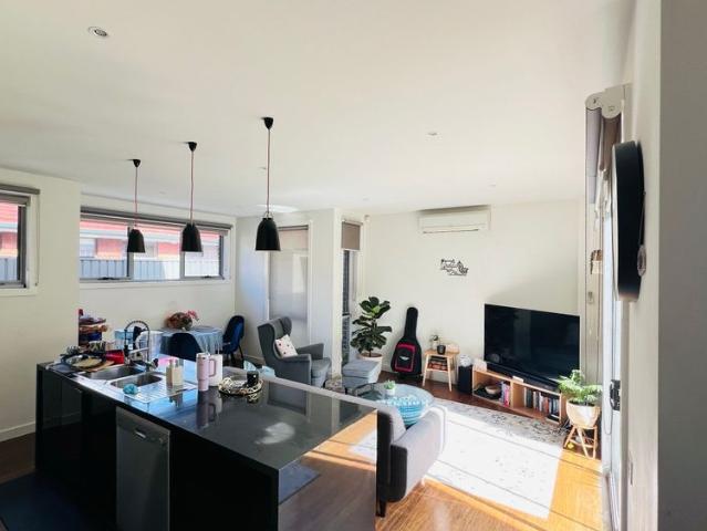 Room for rent in Essendon North, Melbourne