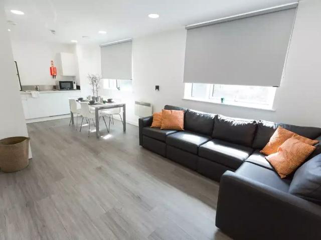 Room for rent in Barracks, The Bridge