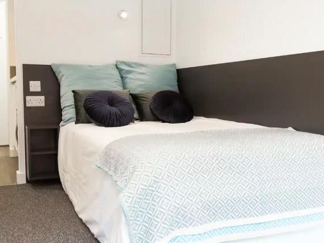 Studio for rent in Barracks, The Bridge