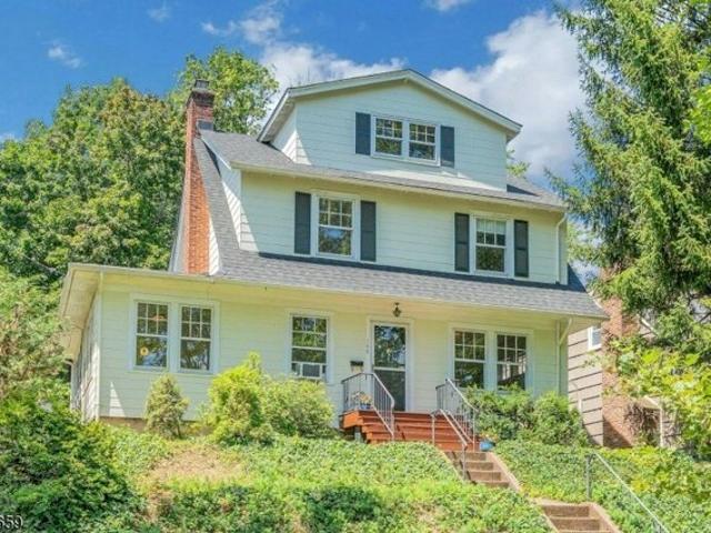 House for sale in Bloomfield, New Jersey