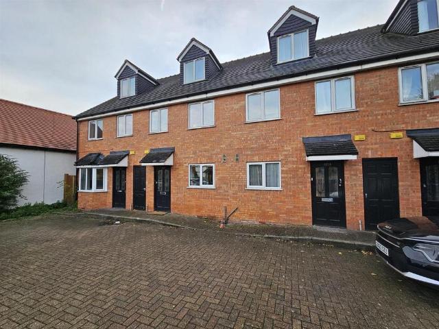 House for rent in Debden Green, Epping