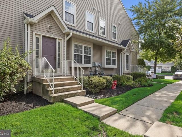 Condo for sale in Mount Laurel, New Jersey