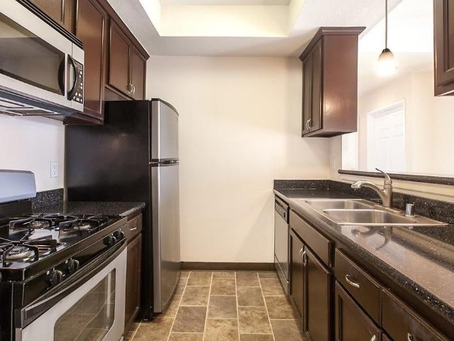 Apartment for rent in Mid-Wilshire, Los Angeles