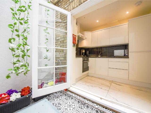 Studio for rent in Islington, Greater London