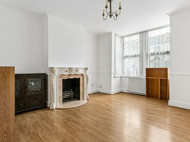 Apartment for rent in Leyton, Greater London