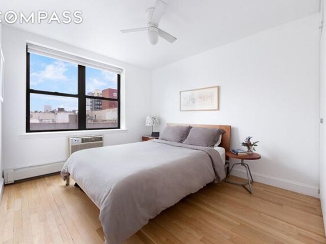 Condo for sale in Arverne, New York