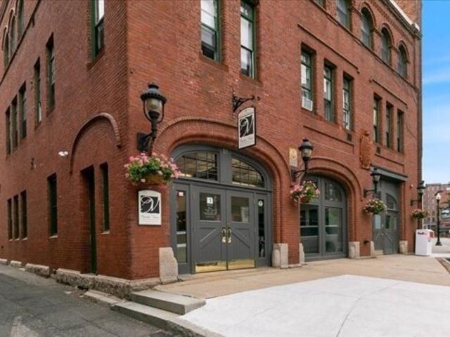 Condo for sale in Haverhill