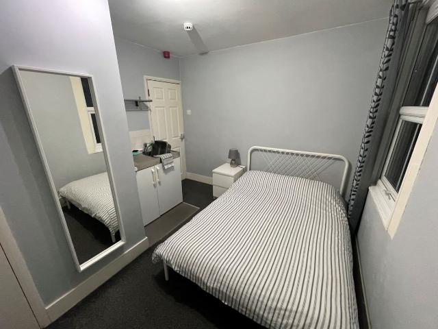 Studio for rent in Katesgrove, Reading