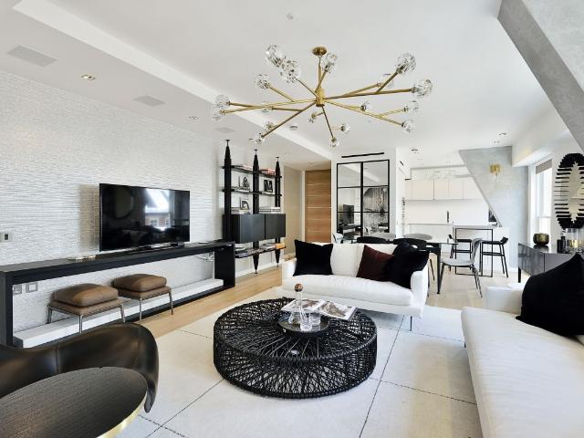 Apartment for rent in Lyons, Greater London