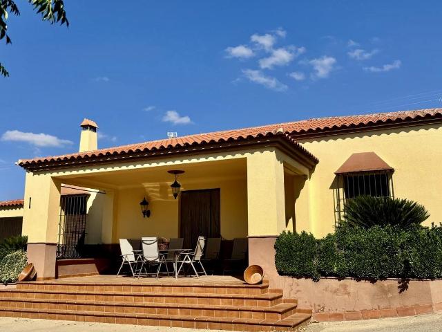 Casa en venta en Berlanga, Badajoz