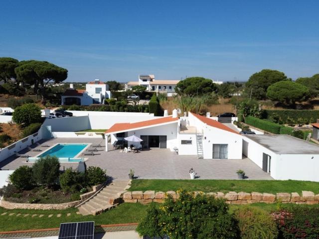 Vivenda venda em Albufeira e Olhos de Água, Albufeira