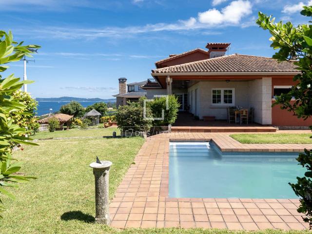 Casa en venta en Alborés Pequeno, Vigo