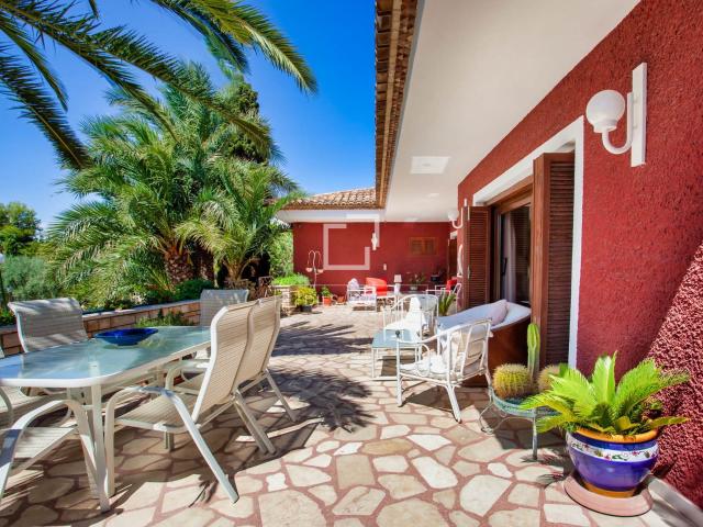 Casa en venta en La Font, l'Alacantí