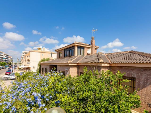 Casa en venta en Torrevieja, Valencia