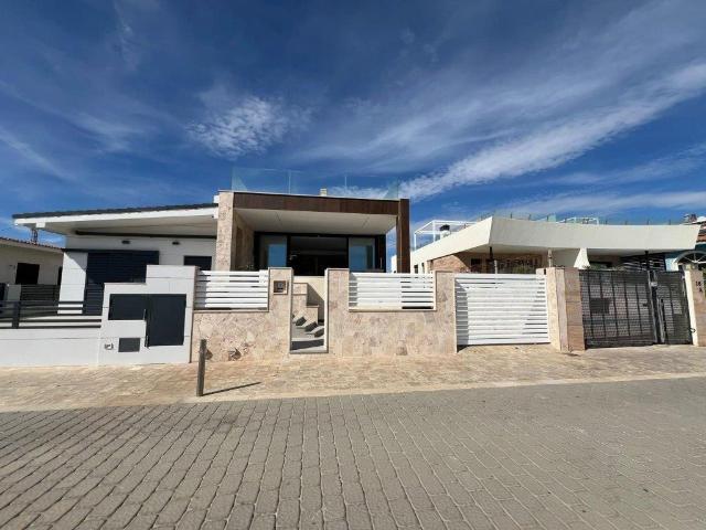 Casa en venta en Valencia, La Mata