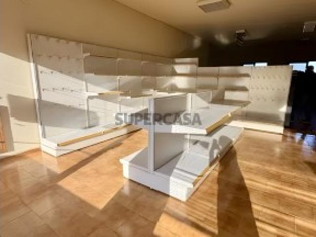 Armazém venda em Maia, Porto