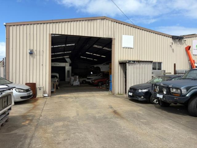 Warehouse for rent in Moolap, Geelong