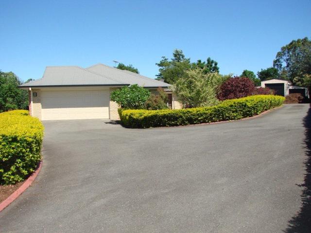 Cottage for rent in Toombul, Queensland