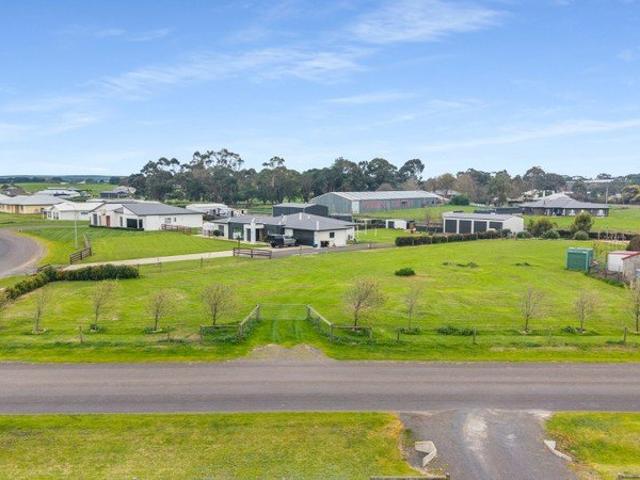 Land for sale in Compton, South Australia