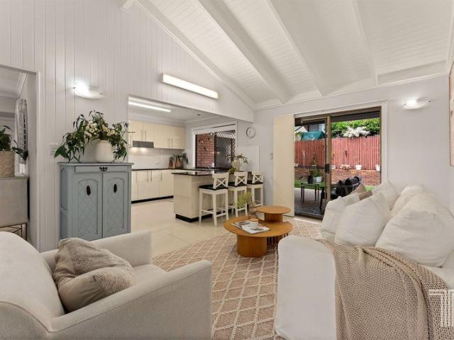 House for sale in Carindale, Greater Brisbane