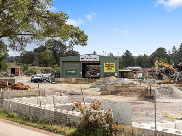 Warehouse for sale in Buninyong, Victoria