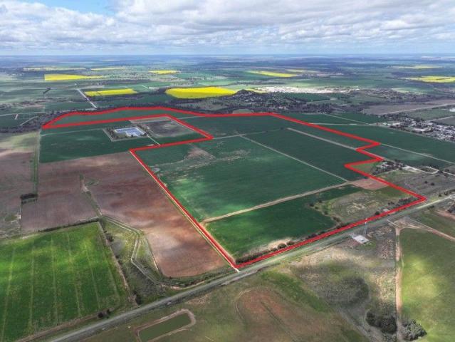 Cottage for sale in Pyramid Hill, Victoria