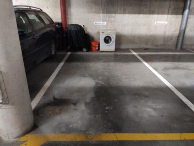 Garagem venda em Albufeira e Olhos de Água, Albufeira