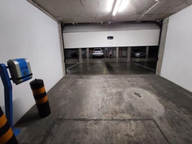 Garagem venda em Albufeira e Olhos de Água, Albufeira
