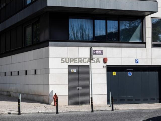 Garagem venda em Lisboa