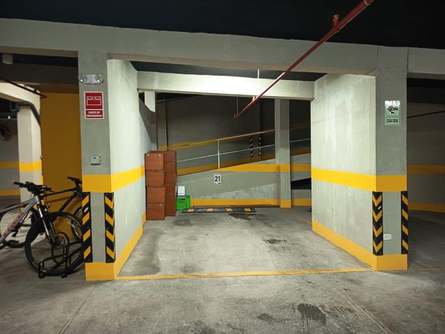 Cochera venta en Miraflores