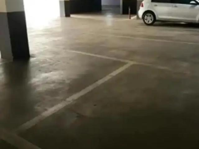 Estacionamiento en venta en La Cisterna, Metropolitana