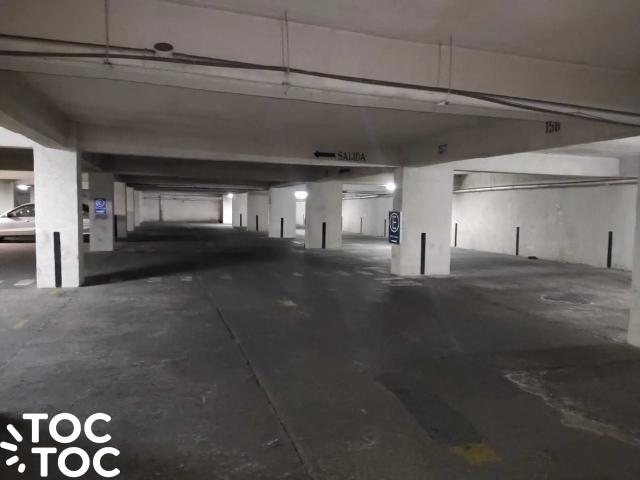 Estacionamiento en arriendo en Las Condes, Metropolitana
