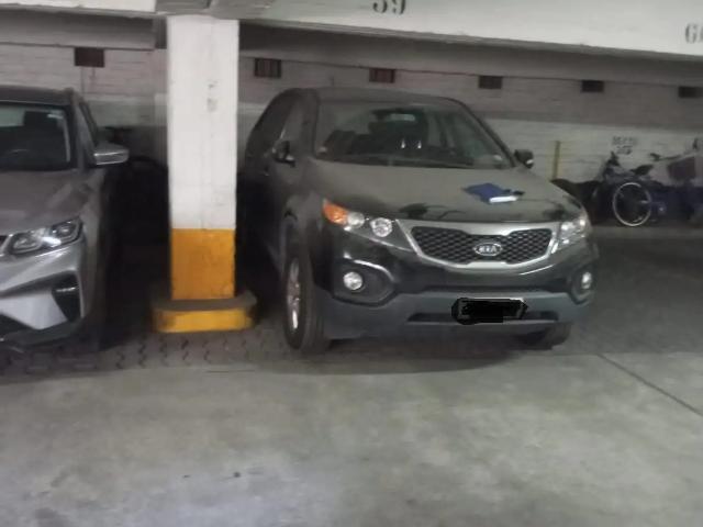 Estacionamiento en arriendo en Las Condes, Metropolitana