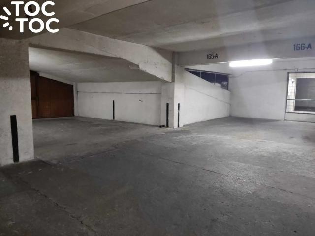 Estacionamiento en arriendo en Las Condes, Metropolitana