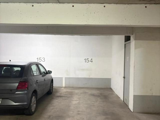 Estacionamiento en arriendo en Las Condes, Santiago