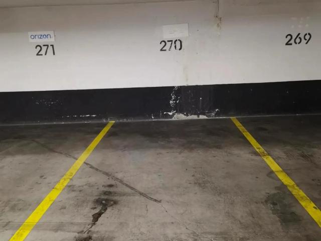 Estacionamiento en arriendo en Las Condes, Metropolitana
