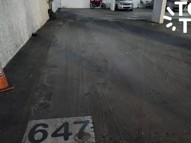 Estacionamiento en venta en Macul, Metropolitana